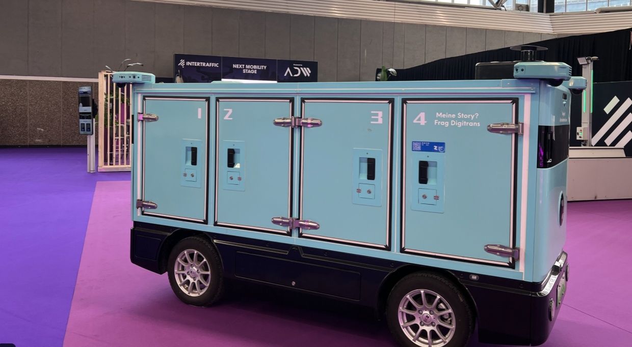Autonomous Logistics at Scale: Zelostech Showcases cutting-edge RoboVan at Intertraffic Amsterdam