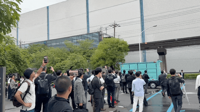 日本TRC.gif